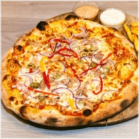 Toamato Sauce,Mozarella,Tomatos,Olives,Onions