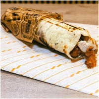 Crispy Chicken,Lettuce,Tomato,Cucumber,Sauce