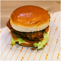 Crispy Chicken,Cheddar,Lettuce,Tomato,Sauce,Mayonnaise